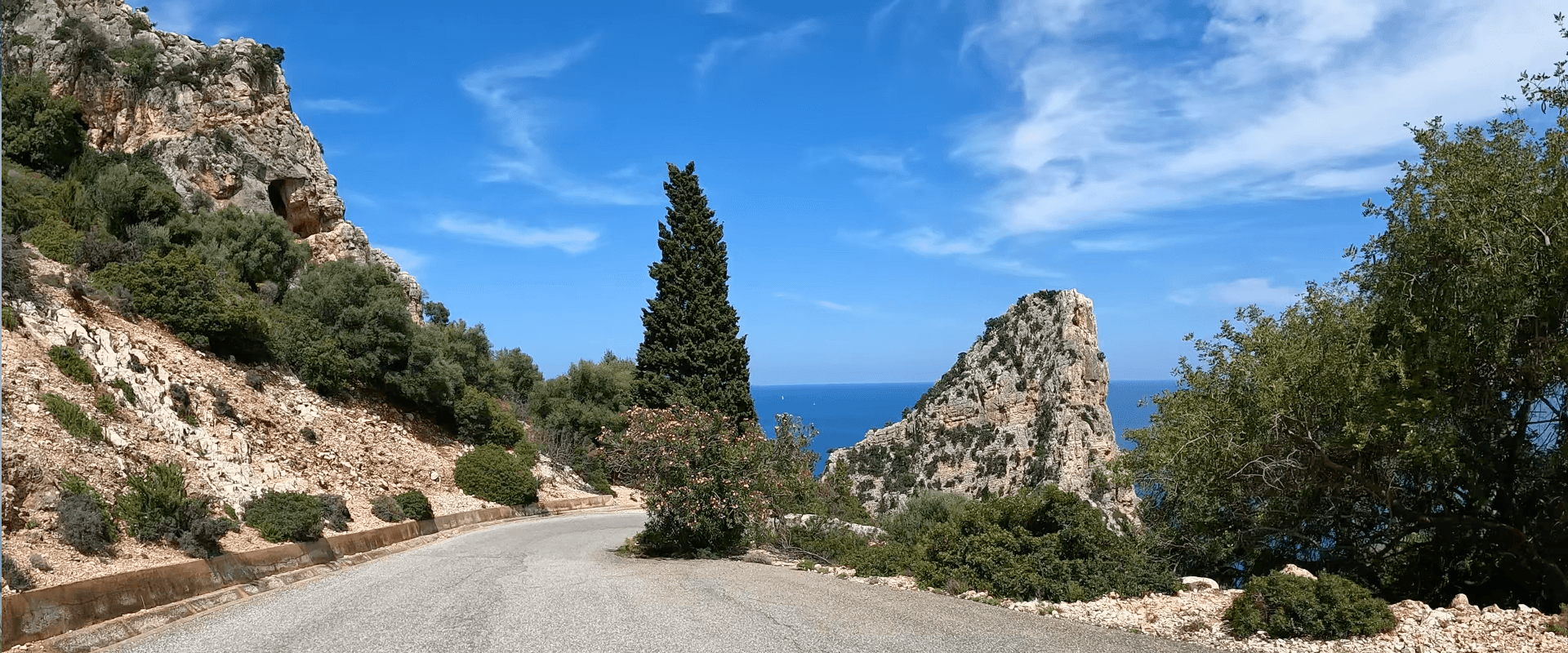 Pedra Longaimage as banner